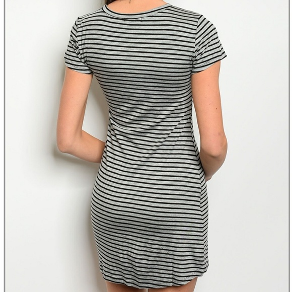 5⭐ rated! Striped Grey Body Con Dress! Summer fav - Picture 3 of 5